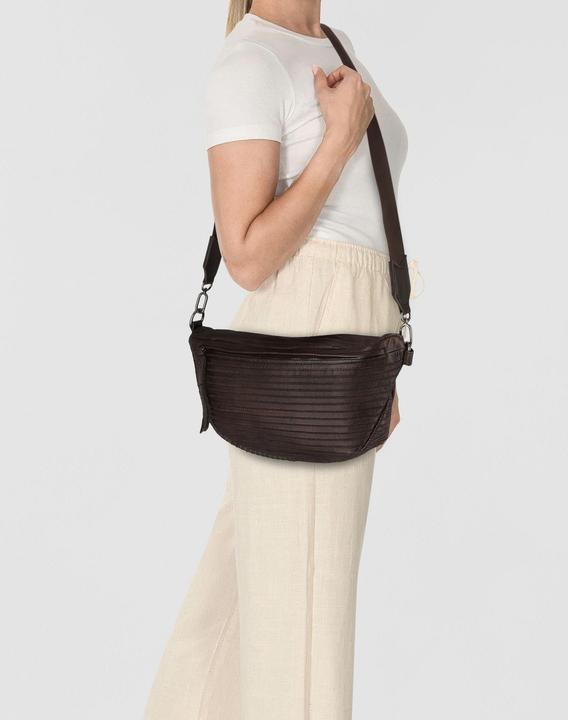 Produktbild FredsBruder Layer Umhängetasche Leder 38 cm