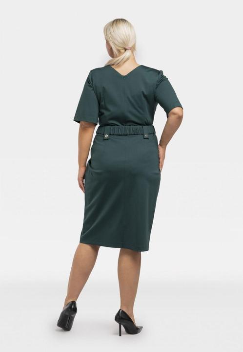 Produktbild Karko Plus-Size Kleider model (50)