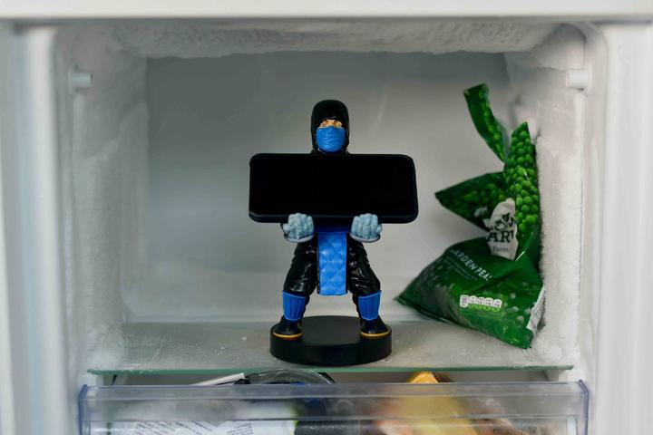 Actual product image Exquisite Gaming Sub Zero Mortal Kombat - Cable Guy (Xbox 360, Xbox Series X, PC, PS4, PS5, Mac, Xbox One S, Switch)