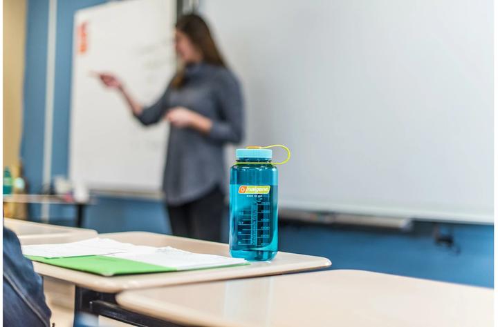 Actual product image Nalgene 078702 Water bottle WH Sustain (1 l)