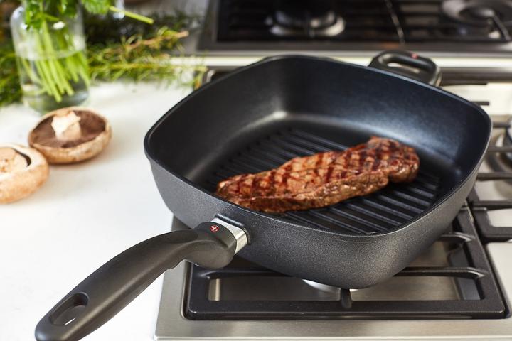Image du produit Swiss Diamond XDClassic (28 cm, Poêle à grillades, Aluminium)