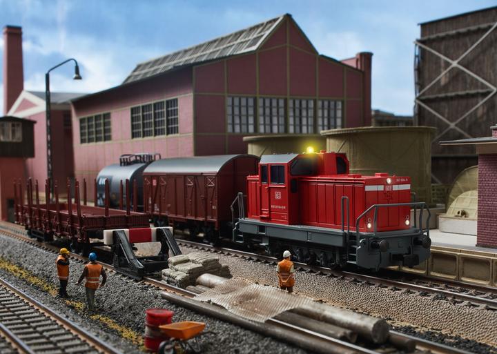 Actual product image Märklin Digital starter pack for modern shunting DHG 700 of the DB-AG (Track H0)