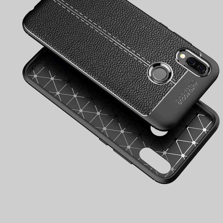 Actual product image Cadorabo TPU Cover Faux Leather Structure (Huawei Nova 3E)
