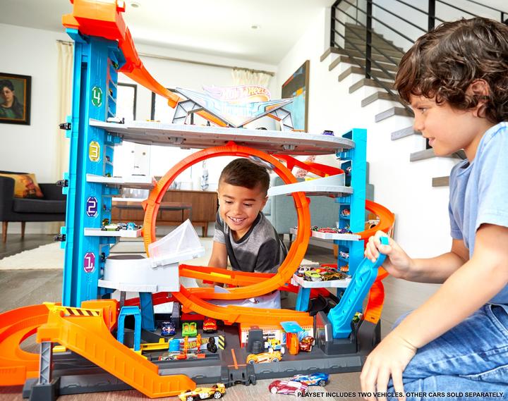 Actual product image Hot Wheels City Ultimate Garage with Shark Attack