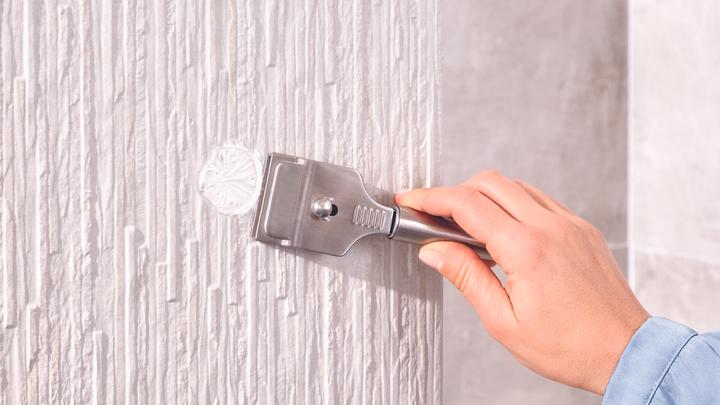 Image du produit tesa Porte-serviettes EXXCLUSIV à deux bras avec solution de collage sans perçage