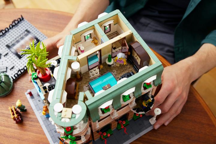 Immagine prodotto LEGO Boutique- Hotel (10297, Set LEGO rari)