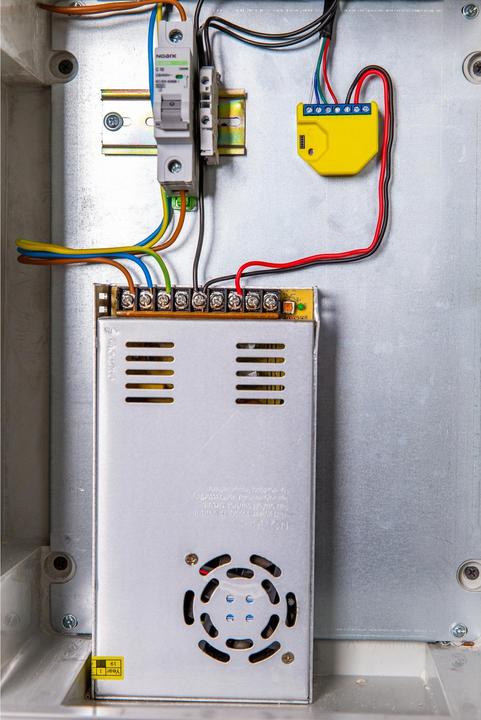 Produktbild Shelly RGBW2 (Dimmaktor)