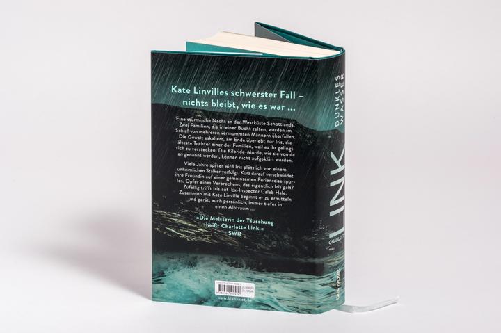 Productafbeelding Dunkles Wasser (Duits, Charlotte Link, 2024)