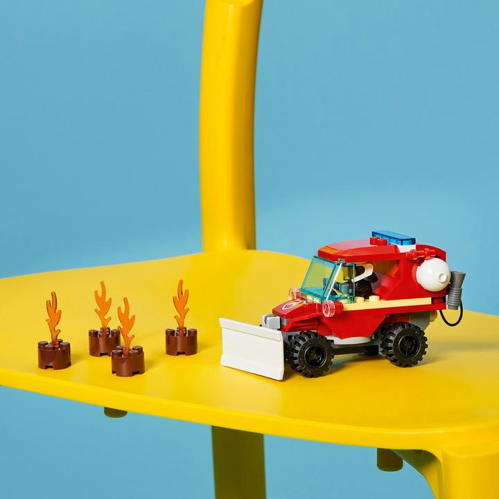 Actual product image LEGO Mini fire engine (60279, LEGO City)