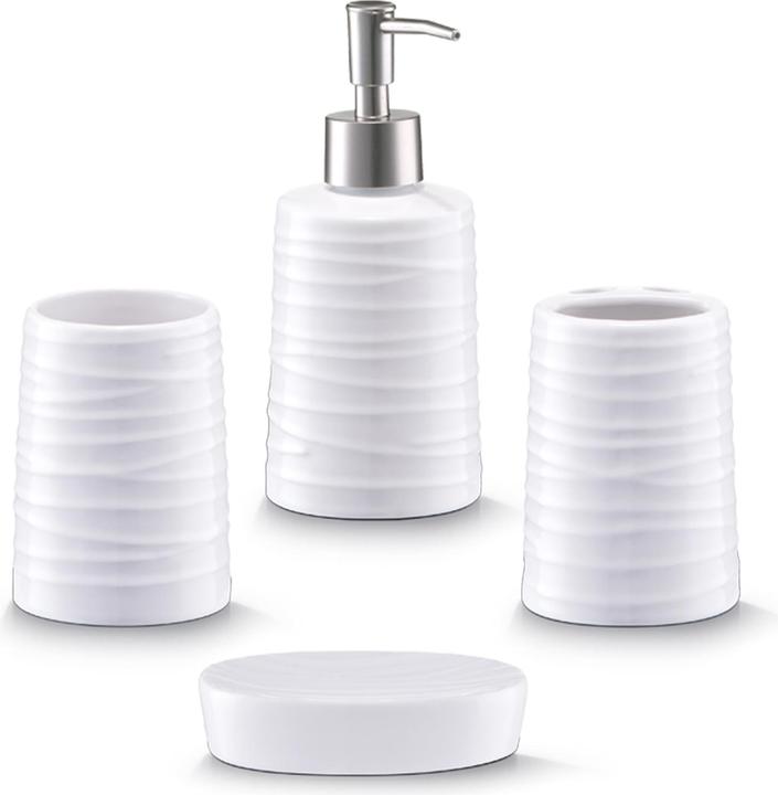 Bathroom accessories set