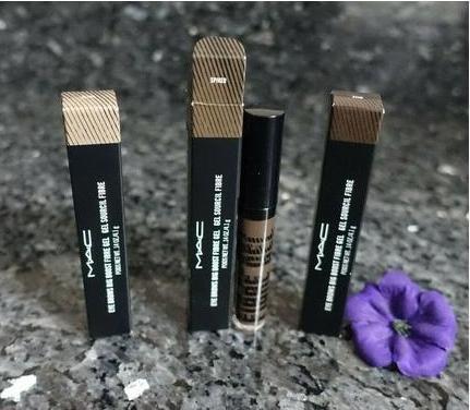 Immagine prodotto MAC Cosmetics Eye Brows Big Boost Fibre Gel (Stregoneria)