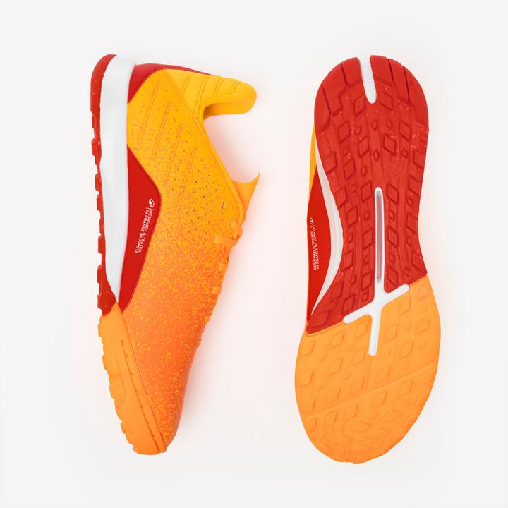 Immagine prodotto Kipsta Damen/Herren Fussball Multinockenschuhe Turf - Viralto I TF orange (41)