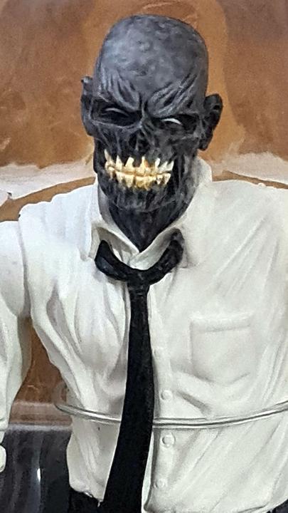 Actual product image DC Direct - Secret Files Series 1: Batman Rogues Gallery Actionfigur Black Mask