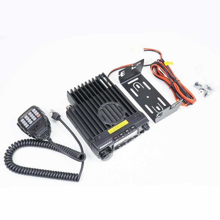 Actual product image Dynascan UHF radio PNI M-6D-U, 440-470 MHz, 12 V power supply, CTCSS/DCS tones, TOT, scan