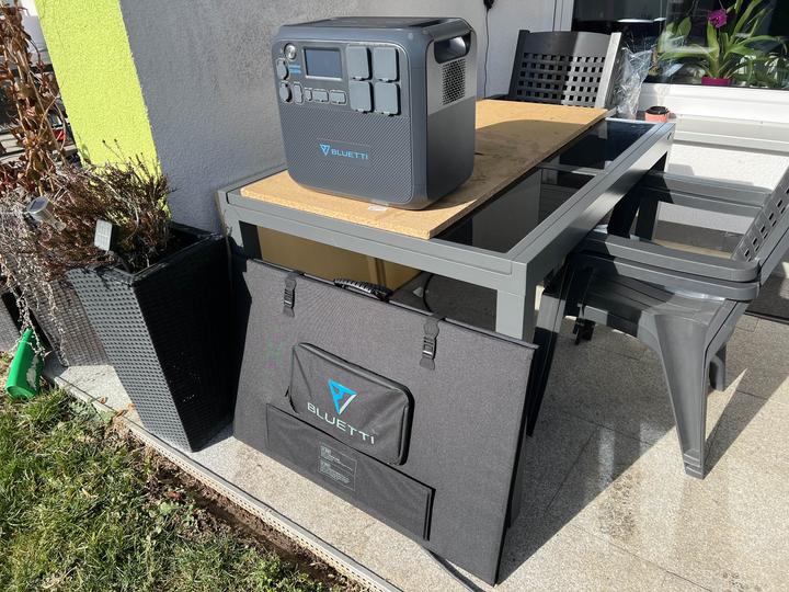 Image du produit Bluetti PV350 (350 W, 13.90 kg)
