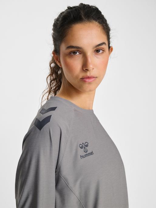 Actual product image hummel hmlCIMA 2.0 JERSEY S/S WOMAN (XL)