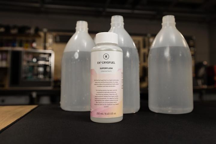 Actual product image EKWB EK Waterblocks EK-CryoFuel Loop Cleaner + Superflush concentrate (250 ml, Concentrate)