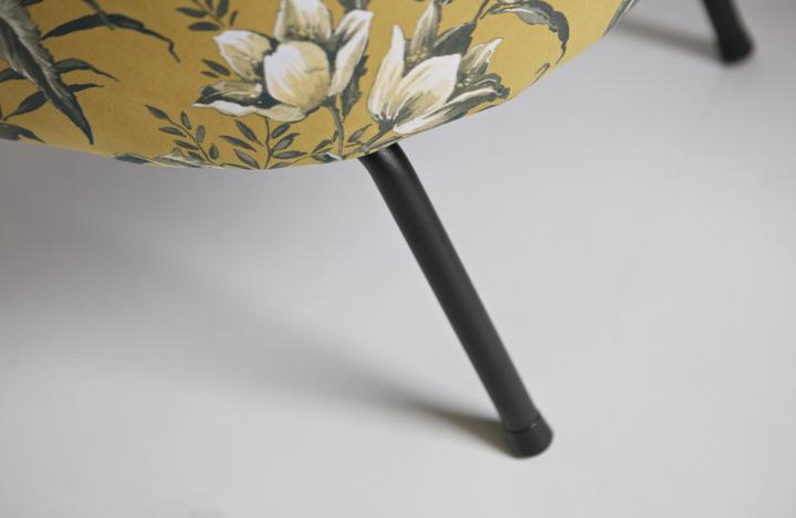 Productafbeelding BePureHome Leunstoel Vogue Velvet Poppy Mustard