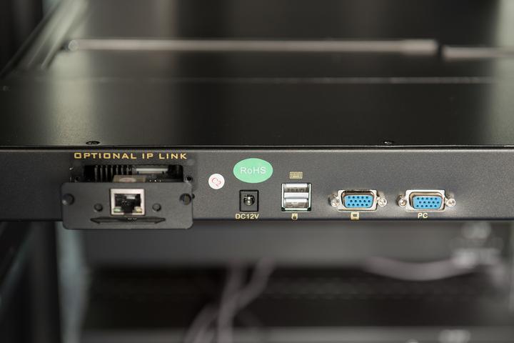 Actual product image Digitus modular console with 483cm 19inch TFT 8 port KVM & touchpad German keyboard RAL 9005 -...