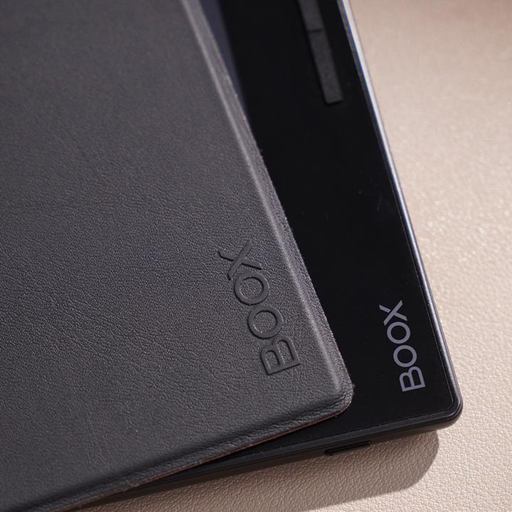 Actual product image Onyx Boox Page Magnetic Cover (Boox Page)