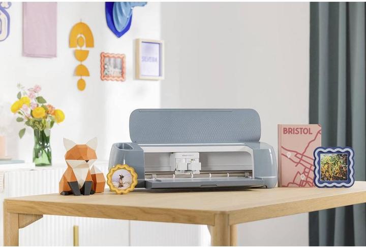 Image du produit Cricut Maker 4 Essential Bundle