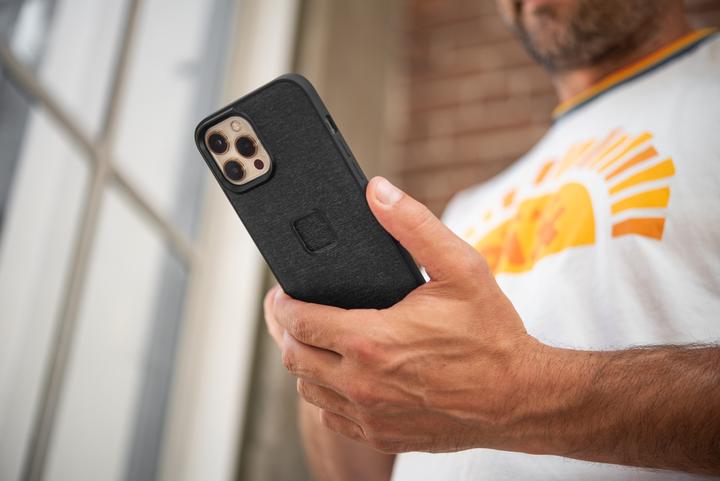 Actual product image Peak Design Everyday Case (Apple iPhone 13)