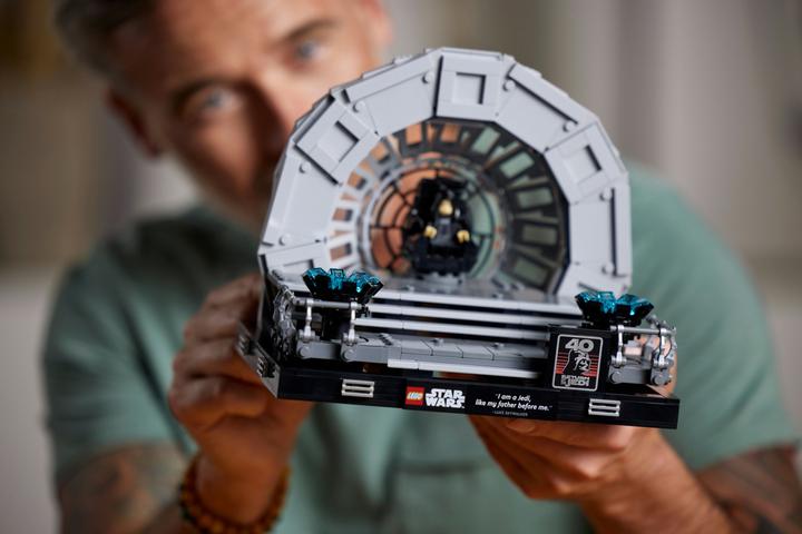 Immagine prodotto LEGO Sala del Trono dell'Imperatore - Diorama (75352, LEGO Star Wars)