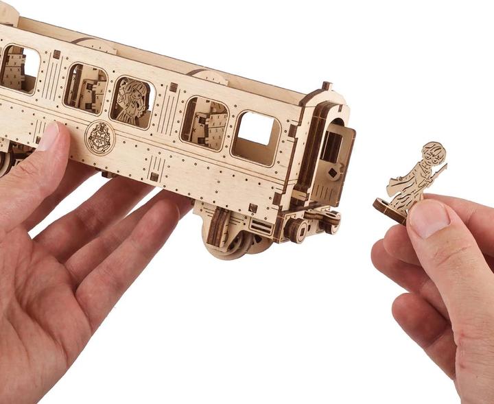 Actual product image Ugears Harry Potter Hogwarts-Express