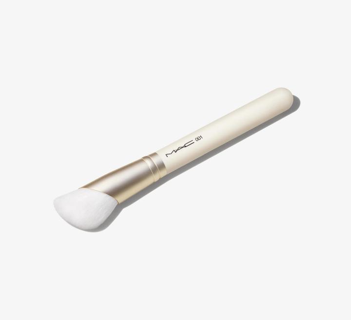 Actual product image MAC Cosmetics Serum 001 / Moisturiser Brush (Eyebrows)