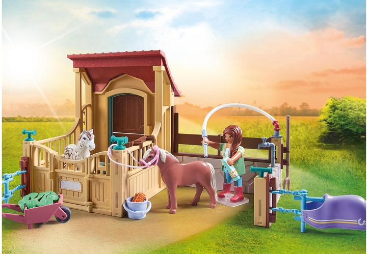 Produktbild Playmobil Reitstall (71494, Playmobil Horses of Waterfall)