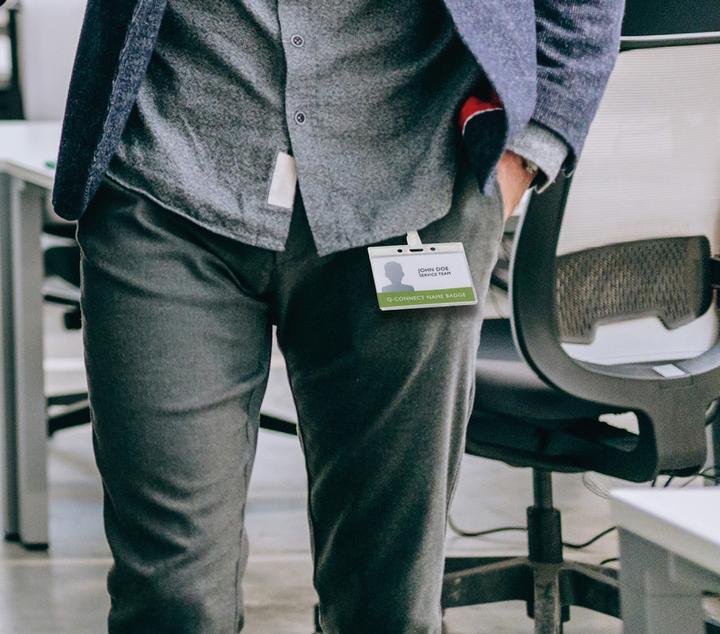 Productafbeelding Q-Connect Harde doos voor bedrijfs-ID-kaarten met clip