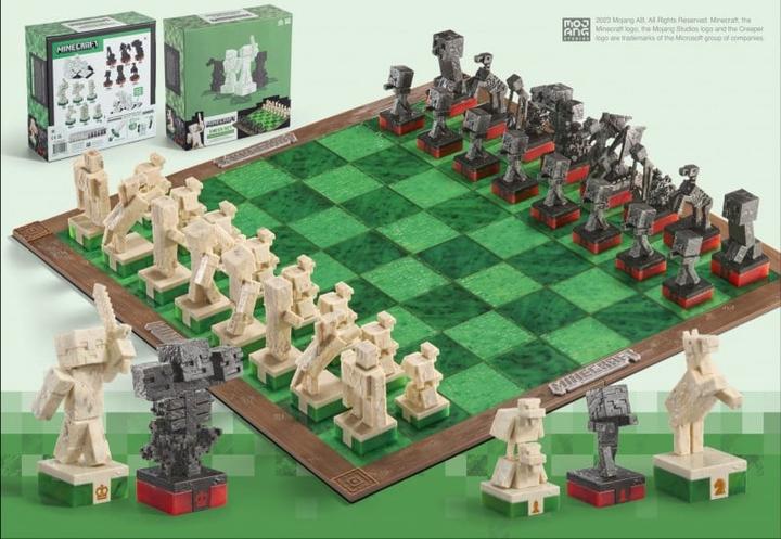 Image du produit Noble Collection Minecraft - Héros contre Monstres