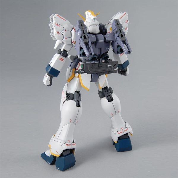 Actual product image Bandai MG 1/100 GUNDAM SANDROCK EW VER. BL