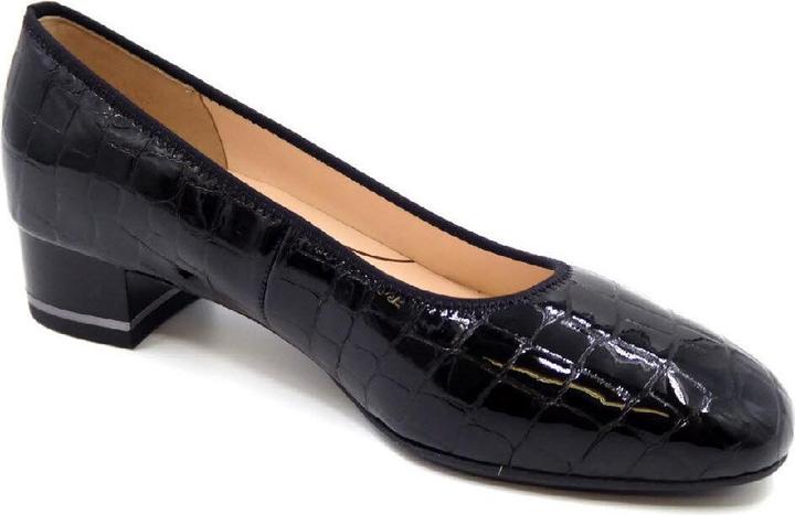 Actual product image Ara Pumps (40)