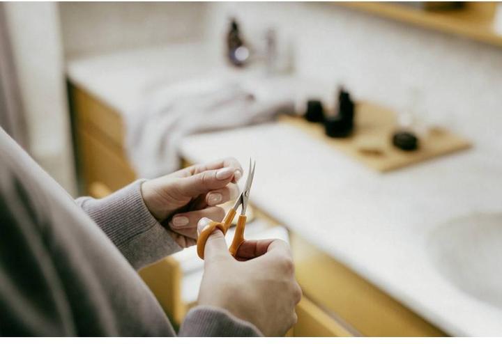 Actual product image Fiskars Manicure scissors (10 cm)