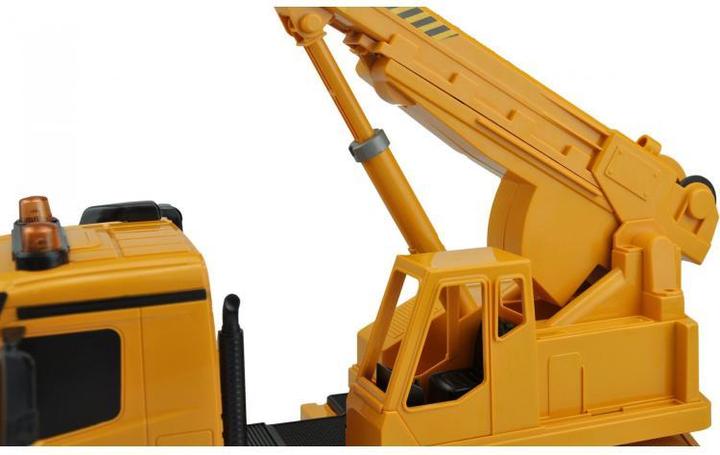 Actual product image Amewi Mercedes Benz crane truck (RTR Ready-to-Run)