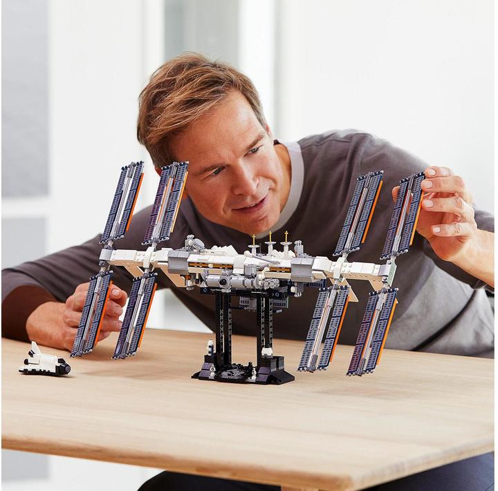 Actual product image LEGO International Space Station (21321, LEGO Ideas, LEGO Rare Sets)
