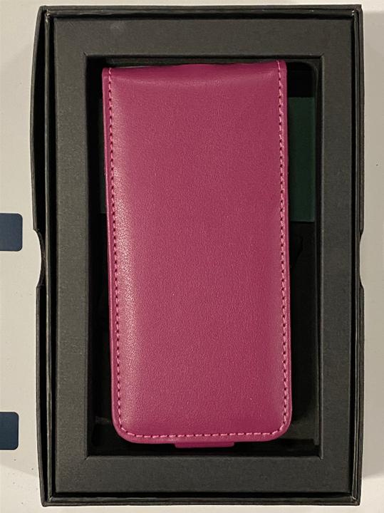 Actual product image Proporta Brunswick protective case for iPhone 5/5S Cranberry (Apple iPhone 5, Apple iPhone 5s)