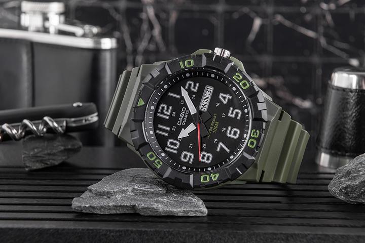 Produktbild Casio MRW-210H-3A (Analoguhr, 43 mm)