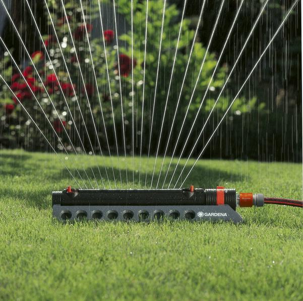 Produktbild Gardena Comfort Aquazoom 250/2 (Viereckregner)