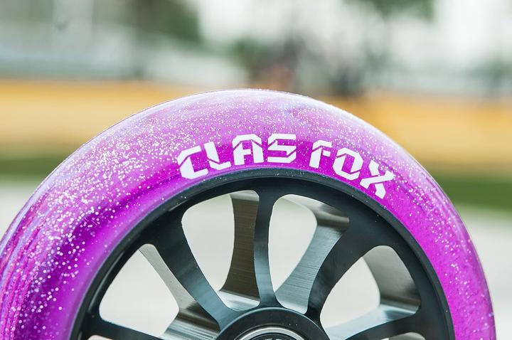 Actual product image Clas Fox Pro Stunt Scooter Rollen