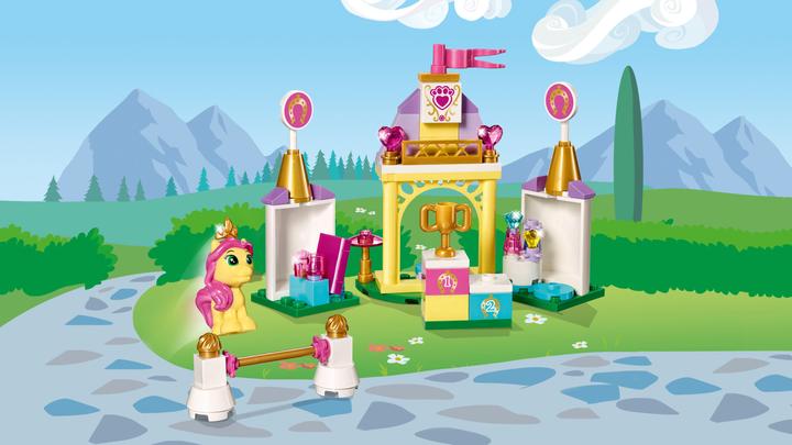 Actual product image LEGO Disney Princess Suzette's riding centre (41144, LEGO Disney)