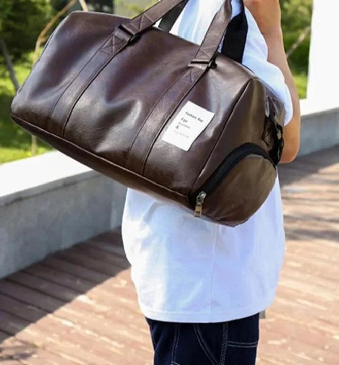 Produktbild Only-Bags.Store Retro Kurze Reisetasche Sport Biker Training PU Wasserdicht Fitness Tasche