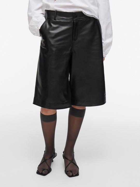 Actual product image Rouge Edit Lange Mid-Waist Ledershorts (Frequency band 38 (2600 MHz))