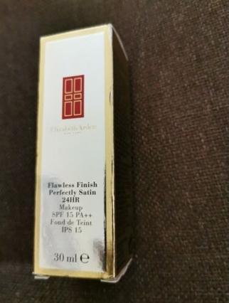 Actual product image Elizabeth Arden Flawless Finish Perfectly Satin Makeup 01 Alabaster 30ml (01 Alabaster)