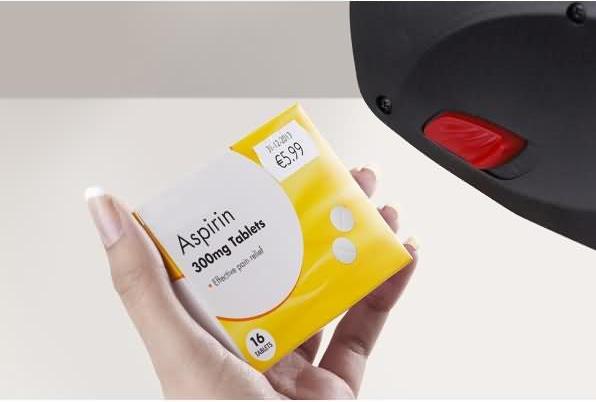 Actual product image Avery Price labeller labels