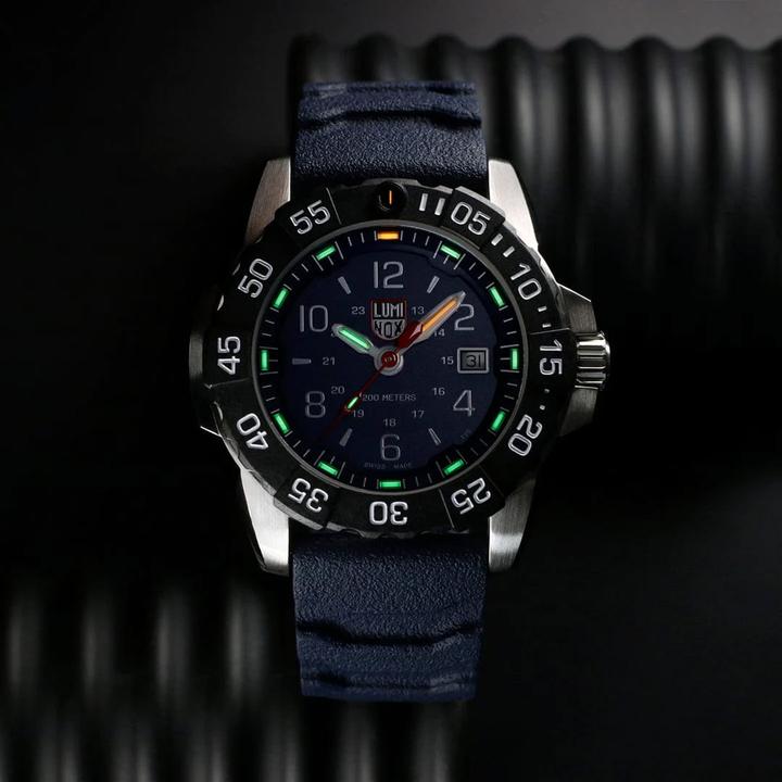 Produktbild Luminox Navy Seal Steel 3250 Series (Taucheruhr, 45 mm)