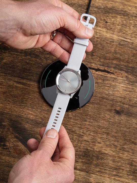 Actual product image Garmin Vivomove Trend (40 mm)