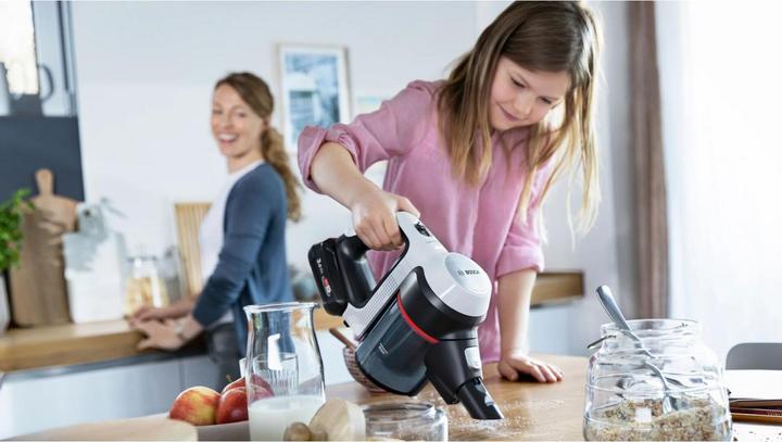 Actual product image Bosch Hausgeräte BCS711XXL Unlimited 7 Vacuum cle