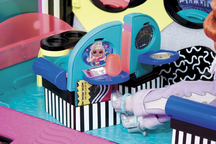 Immagine prodotto MGA O.M.G. Remix 4-in-1 Plane Playset Transforms